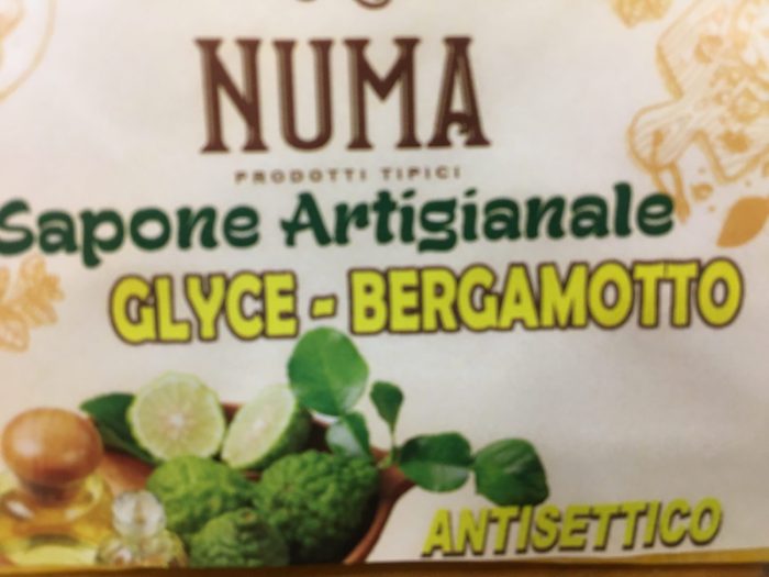SAPONE ARTIGIANALE ALLA GLICERINA E BERGAMOTTO
